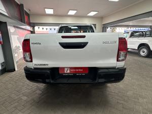 Toyota Hilux 2.4GD-6 Xtra cab Raider manual - Image 5