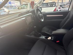 Toyota Hilux 2.4GD-6 Xtra cab Raider manual - Image 7