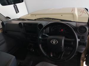Toyota Land Cruiser 79 4.5D-4D V8 single cab LX - Image 6