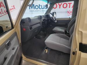 Toyota Land Cruiser 79 4.5D-4D V8 single cab LX - Image 7