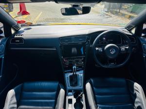 Volkswagen Golf R - Image 2