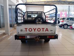 Toyota Land Cruiser 79 4.5D-4D V8 single cab LX - Image 5