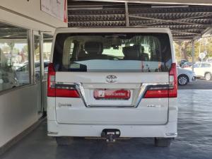 Toyota Quantum 2.8 LWB bus 6-seater VX Premium - Image 5
