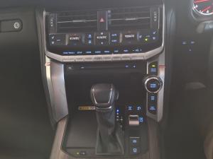Toyota Land Cruiser 300 3.3D ZX - Image 9