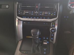 Toyota Land Cruiser 300 3.3D ZX - Image 12