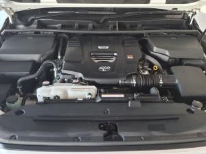 Toyota Land Cruiser 300 3.3D ZX - Image 16