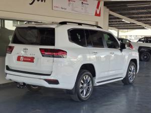 Toyota Land Cruiser 300 3.3D ZX - Image 2