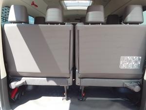 Toyota Quantum 2.8 SLWB bus 14-seater GL auto - Image 15