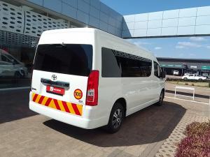Toyota Quantum 2.8 SLWB bus 14-seater GL auto - Image 3