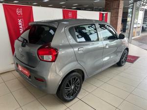 Toyota Vitz 1.0 XR manual - Image 2