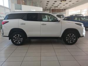 Toyota Fortuner 2.4GD-6 Raised Body automatic - Image 3