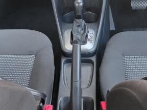 Volkswagen Polo Vivo 1.6 Comfortline TIP - Image 11