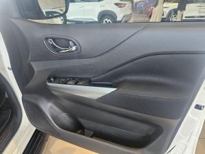 Nissan Navara 2.5DDTI SE Plus D/C - Image 14