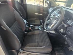 Nissan Navara 2.5DDTI SE Plus D/C - Image 5