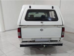 Nissan NP300 Hardbody 2.5TDi (aircon) - Image 4
