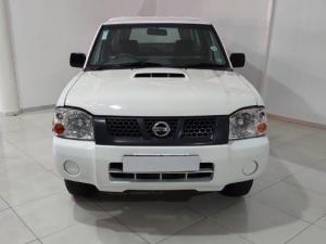 Nissan NP300 Hardbody 2.5TDi (aircon) - Image 8