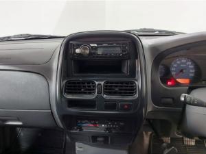 Nissan NP300 Hardbody 2.5TDi (aircon) - Image 9