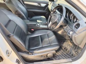Mercedes-Benz C-Class C200 Classic - Image 5