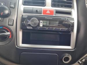 Hyundai H-100 Bakkie 2.6D deck (aircon) - Image 13