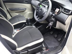 Renault Triber 1.0 Life - Image 9
