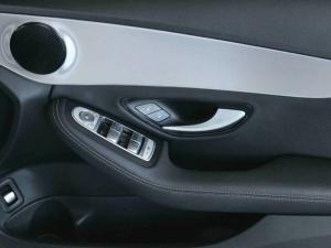 Mercedes-Benz C-Class C180 - Image 14