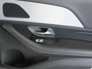 Mercedes-Benz GLE GLE400d 4Matic - Image 14