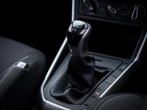 Volkswagen Polo hatch 1.0TSI Life auto - Image 11