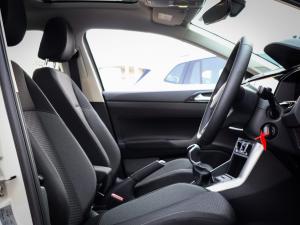 Volkswagen Polo hatch 1.0TSI Life auto - Image 12
