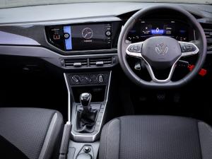 Volkswagen Polo hatch 1.0TSI Life auto - Image 9