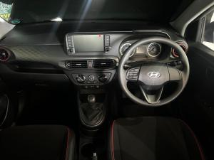 Hyundai Grand i10 1.0 Premium hatch - Image 7