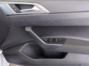 Volkswagen Polo hatch 1.0TSI Highline auto - Image 19