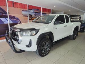 Toyota Hilux 2.4GD-6 Xtra cab Raider manual - Image 1
