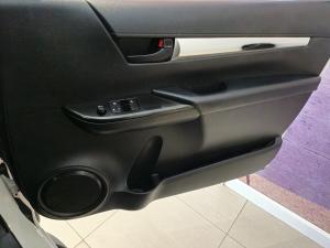 Toyota Hilux 2.4GD-6 Xtra cab Raider manual - Image 7