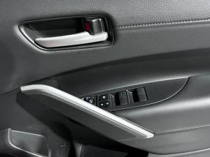 Toyota Corolla Cross 1.8 Hybrid XS - Image 15