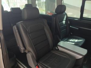 Volkswagen Caravelle 2.0BiTDI Highline 4Motion - Image 14