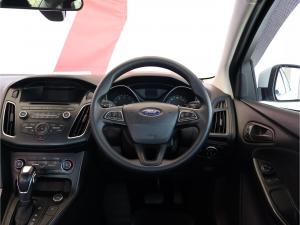Ford Focus sedan 1.0T Ambiente auto - Image 8