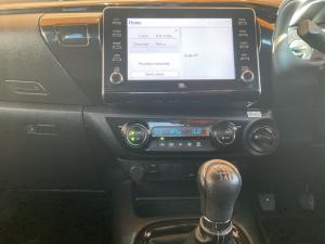 Toyota Hilux 2.8GD-6 double cab 4x4 Legend manual - Image 14