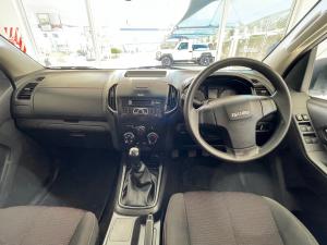 Isuzu KB 250D-Teq double cab Hi-Rider - Image 6