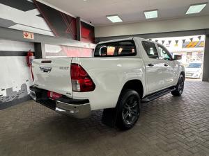 Toyota Hilux 2.4GD-6 double cab 4x4 Raider manual - Image 2