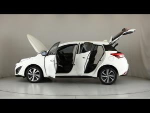 Toyota Yaris 1.5 S - Image 11