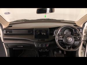 Toyota Rumion 1.5 SX manual - Image 6