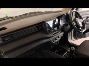 Toyota Rumion 1.5 SX manual - Image 7