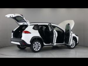 Toyota Corolla Cross 1.8 Hybrid XS - Image 16