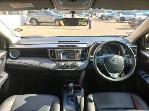 Toyota RAV4 2.0 GX auto - Image 6