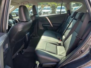 Toyota RAV4 2.0 GX auto - Image 15