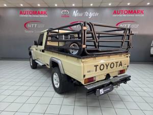 Toyota Land Cruiser 79 4.5DD/C - Image 12