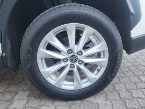 Toyota Corolla Cross 1.8 XI - Image 11