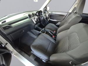 Suzuki Swift 1.2 GLX AMT - Image 3