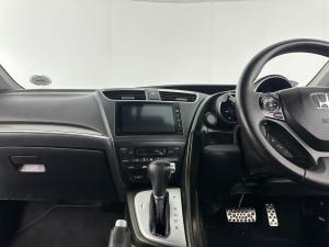 Honda Civic 1.8 Executive 5-Door automatic - Image 11