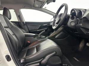 Honda Civic 1.8 Executive 5-Door automatic - Image 14
